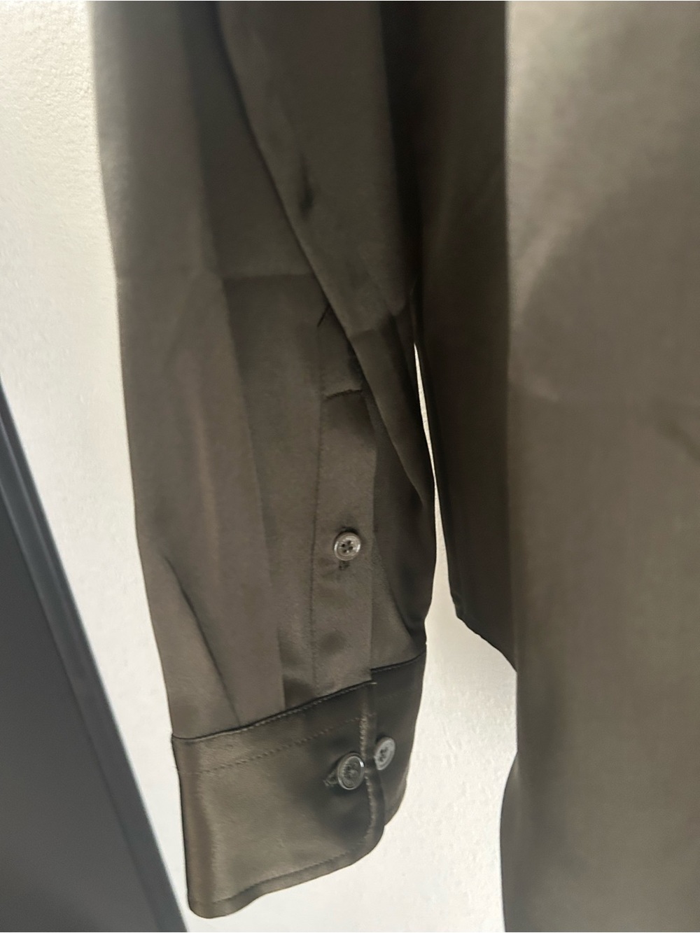 Women’s LILYSILK Tailored Button Down Silk Dark Olive Long-Sleeve Shirt - Picture 2 of 8
